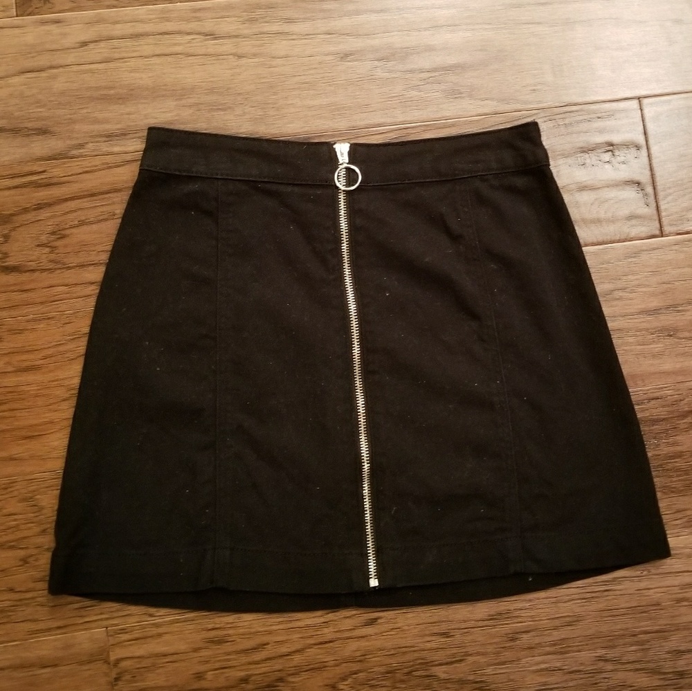 H&M high waisted mini skirt